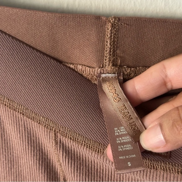 SKIMS SIENNA LIMITED EDITION TEAM USA BOXER LEGGINGS Small - Picture 8 of 11